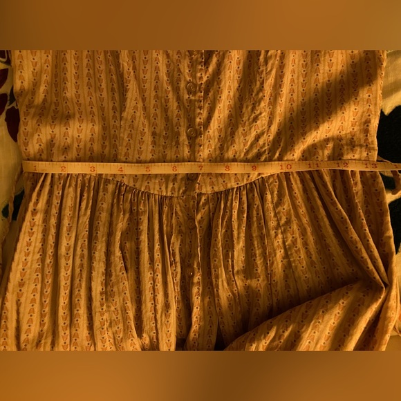 Unavailable! This dress is no longer available. - Picture 12 of 14